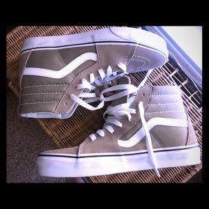 Vans Men or woman’s high top vans